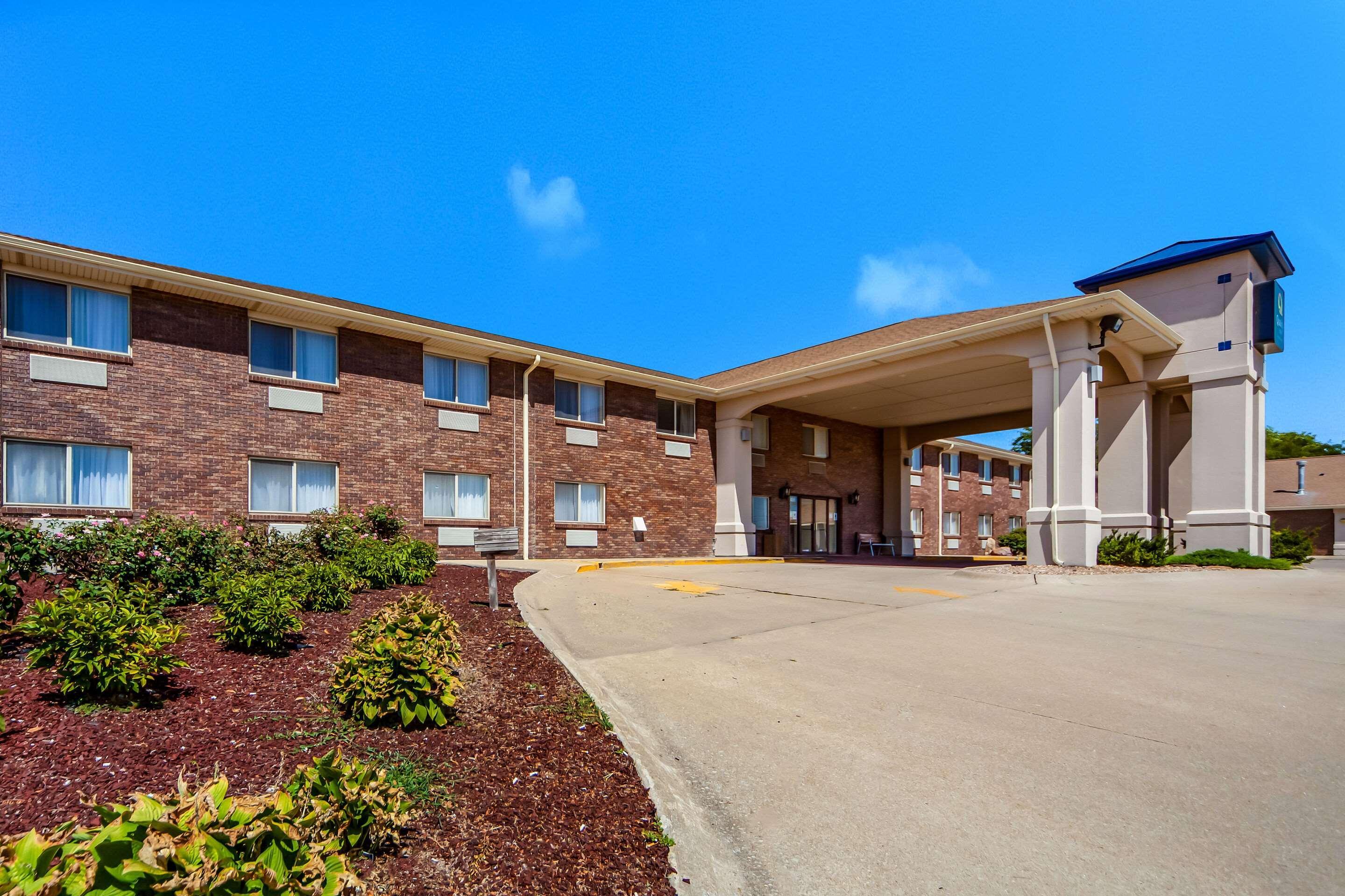 Quality Inn Lincoln Cornhusker Экстерьер фото